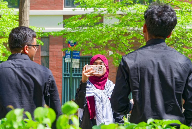 Students take a break in the park on North End Avenue. Photo: Carl Glassman/Tribeca Trib